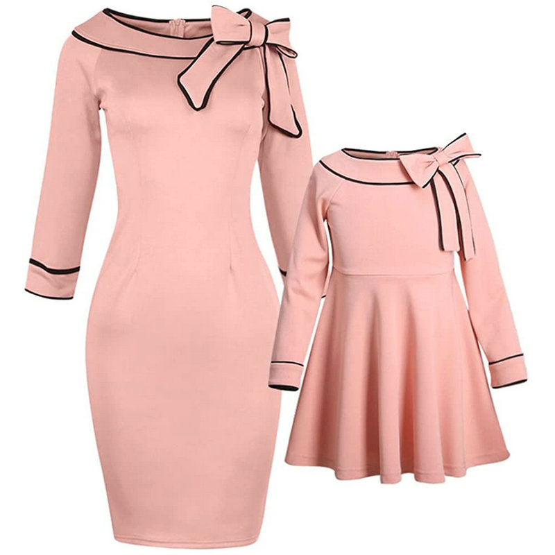 2022 Mother And Daughter Bow Pink Dress Family Matching Outfits Clothes Half Sleeve Princess Dress For Mommy And Me Baby Girls 